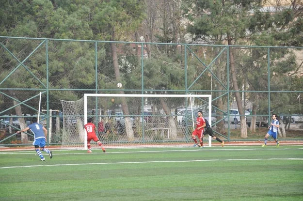 Örnekköy farkı koruyamadı 1 valide ornek