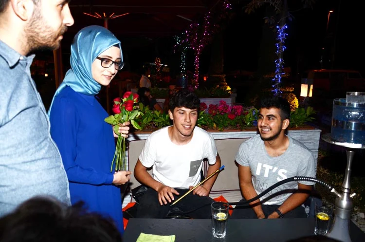 Genç vekil adayı Beykoz’u bir gecede arşınladı 1 vek kfvoohFmr