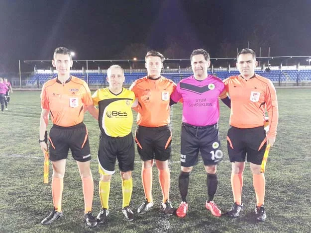 Veteranlar iki attı üç aldı 1