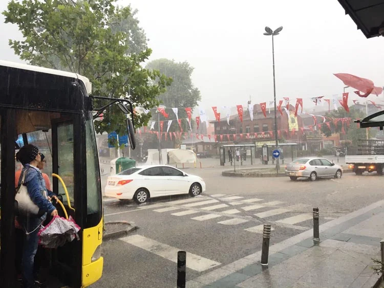 Beykoz, sağanak yağmur ve sonuç 4 yagmur beykoz 2 bQN6qTKy8J