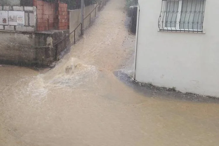 Beykoz, sağanak yağmur ve sonuç 3 yagmur beykoz 3 4u uS5KVif
