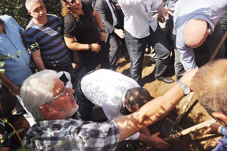 Beykoz'daki cenazede alkış krizi çabuk bitti 4 yasar nuri ozturk 7 a