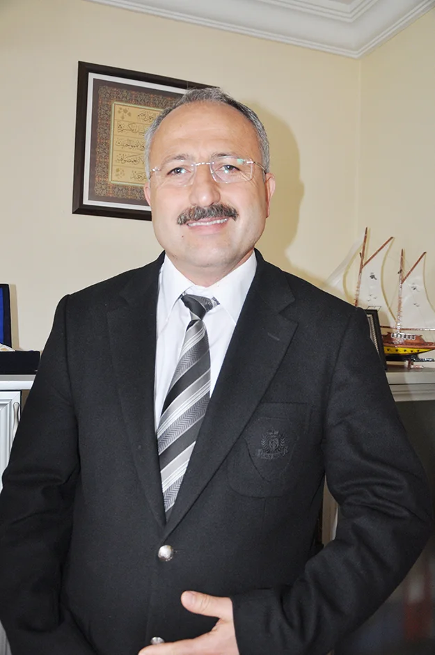 yasar sahin 2 QmzhwCiZP