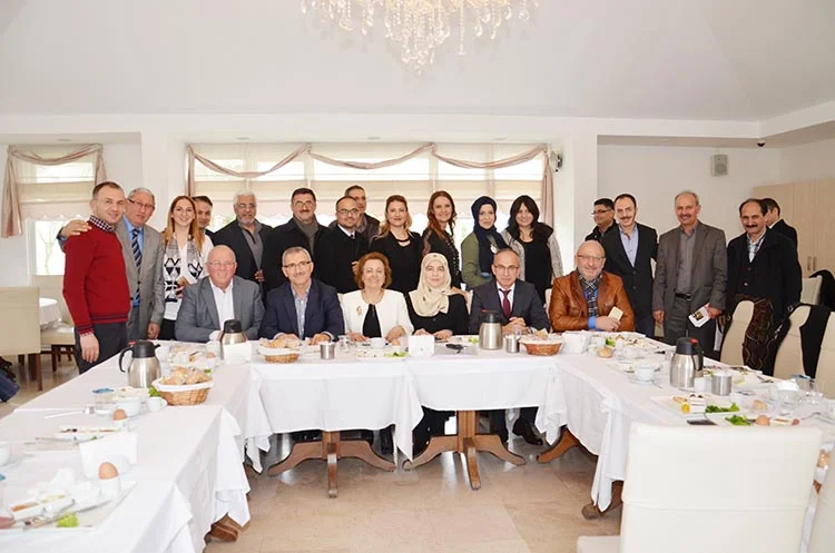 Yeşilay cemiyeti Beykoz’da kolları sıvadı 3 yesilay beyk h7KVvtDo0k