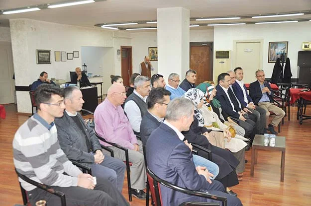 Beykoz Yeşilay Kongresi’nde fotoğraf krizi 2