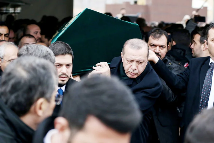 Beykoz'dan Türkiye'ye yayılan acının zirvesi 2 yilmaz ailesi cenaze LPOUqpmt0q