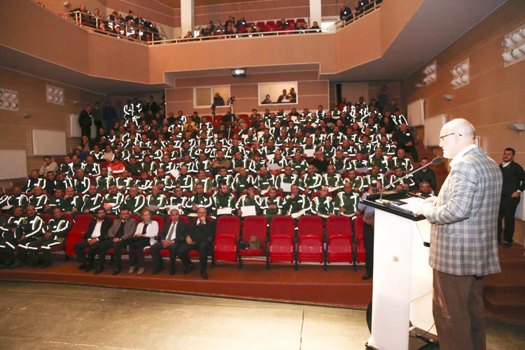 Mesleki Eğitim Kursu katılımcıları sertifikalarını aldı 2 yon ser egi 1 sJBQp bQoq