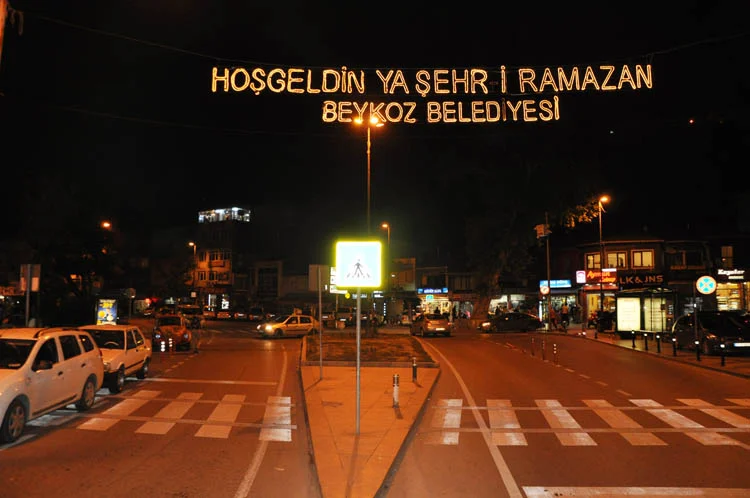 Beykoz Yuşa Camii'nde teravih huzuru 2 yusa secili db 14 ewV 0bAlMD