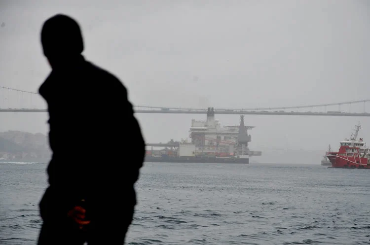 TürkAkımını bitiren dev yeniden Beykoz sularında 1 yuzen dev yeniden beykoz sularinda 11 7djXirV9HP