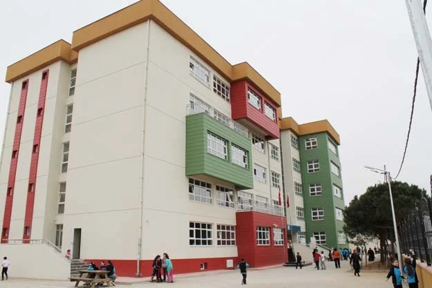 Beykoz'da 3 öğrenci fare zehri içerek intihara kalkıştı 1 zehir manset 2 W acL0QXm6