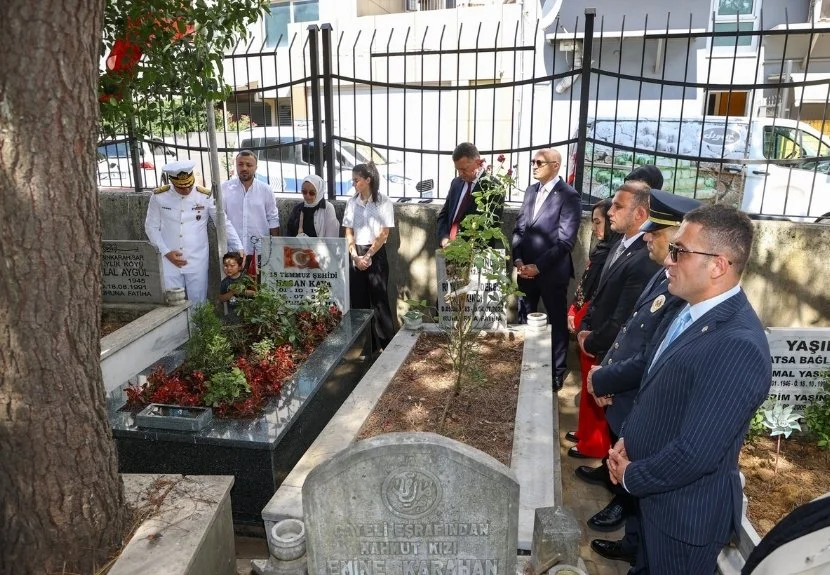 Beykoz'da şehit kabirleri ve aileleri ziyaret edildi 2 150715072 4AClfVd659