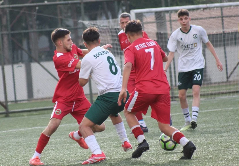 Beykoz Elmalıspor Orhan Güldal ile coştu 3 elmali 3 qvizO3uzlU