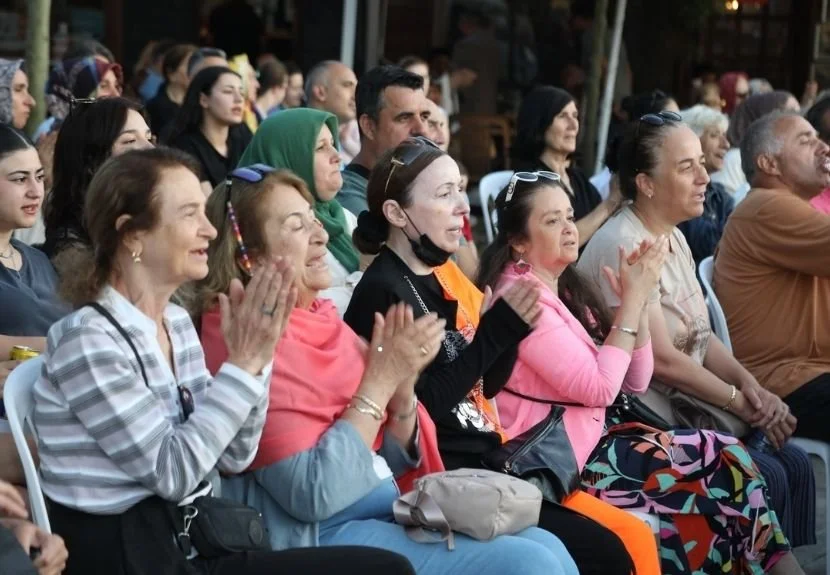 Beykoz Kent Orkestrası'ndan Kanlıca'da mahalle konseri 1 konser240 4HEWBDjBS8