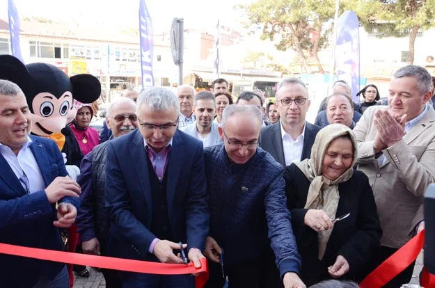 Mavi jeans Kavacık'ta mağaza açtı 1 mavi kavacik acilis 4 GtQE6BbKOl