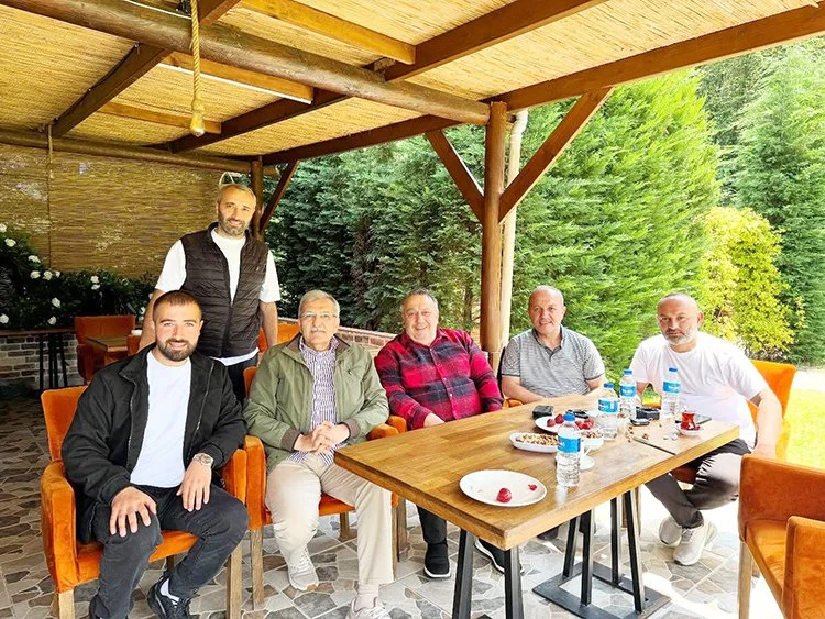 Murat Aydın Beykoz’da vatandaşlarla hasbihal ediyor 3 murat aydin 3 N 0CvbFPBX