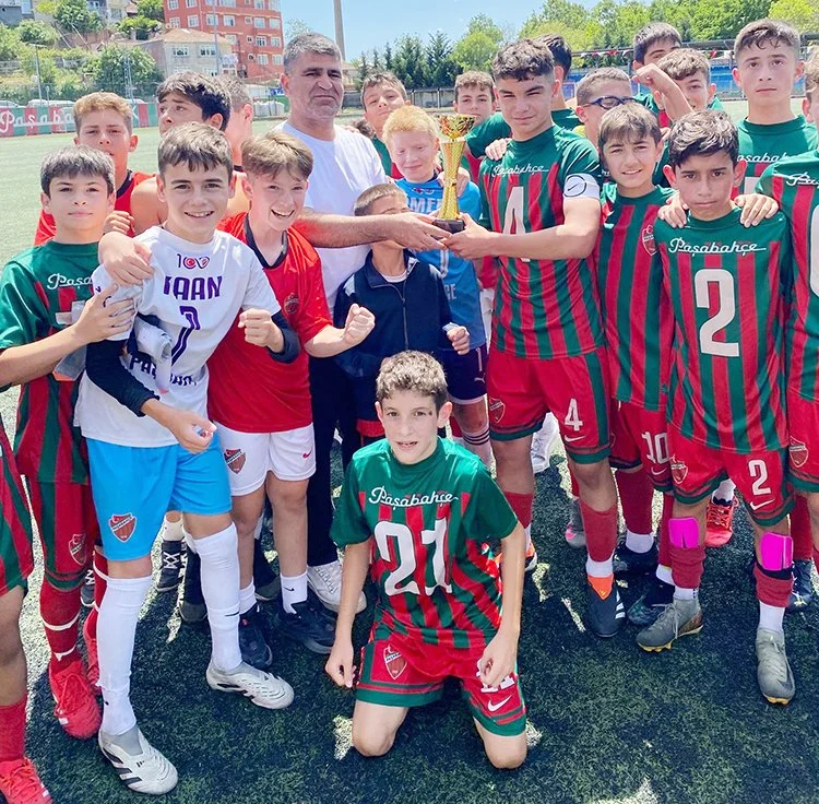 Paşabahçe U13 Beykoz’da kupa sevincini yaşadı 2 pasa