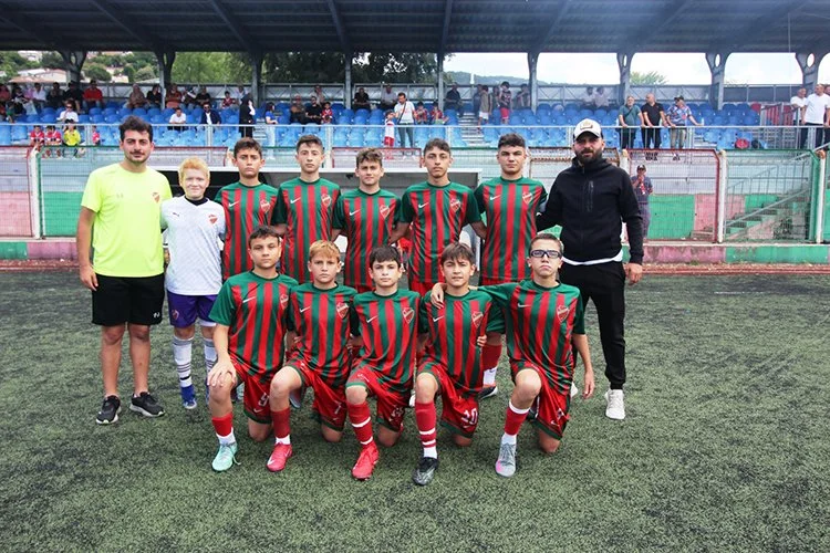 Paşabahçe U13 Beykoz’da kupa sevincini yaşadı 4 pasa