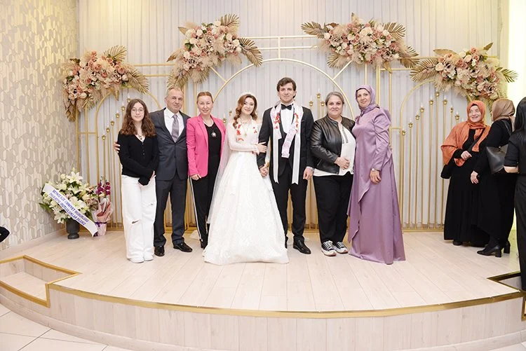 Bursa İnegöl’den Gür Ailesine hukukçu gelin 14 sinem kadir habe h9q3QhqLa7
