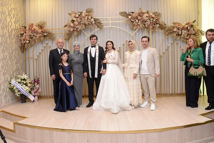 Bursa İnegöl’den Gür Ailesine hukukçu gelin 10 sinem kadir haber 24 aRvICpQchL