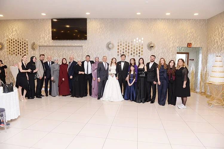 Bursa İnegöl’den Gür Ailesine hukukçu gelin 15 sinem kadir haber 30 O59FfJiKzQ