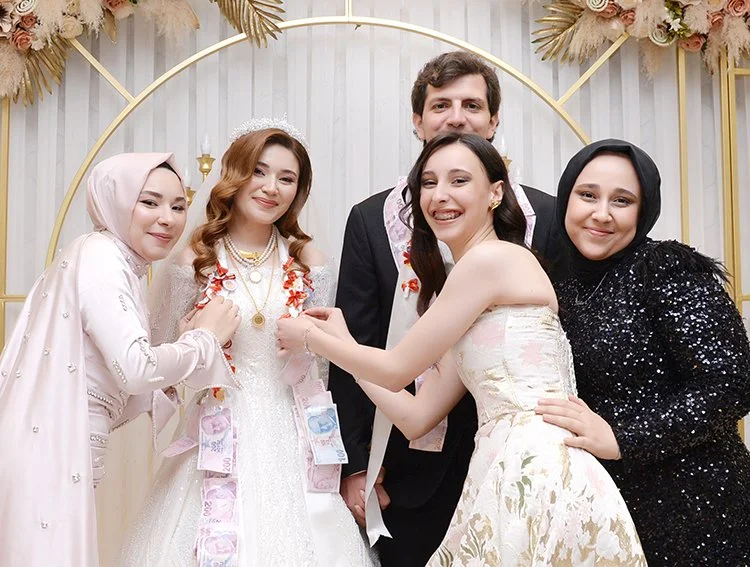 Bursa İnegöl’den Gür Ailesine hukukçu gelin 16 sinem kadir haber 38 06EI92MVzq